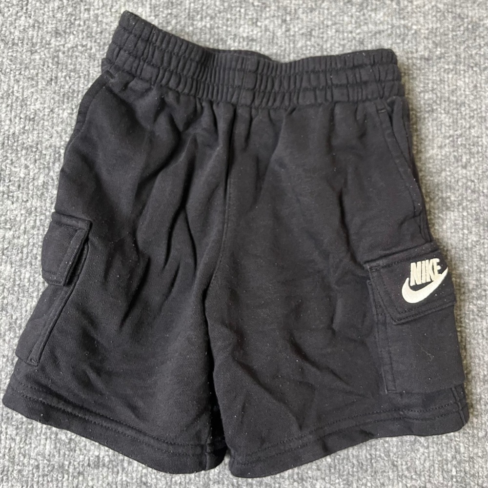 Nike Cargo Shorts Boys Size 4 Black Fleece Athletic Elastic Waist Pockets